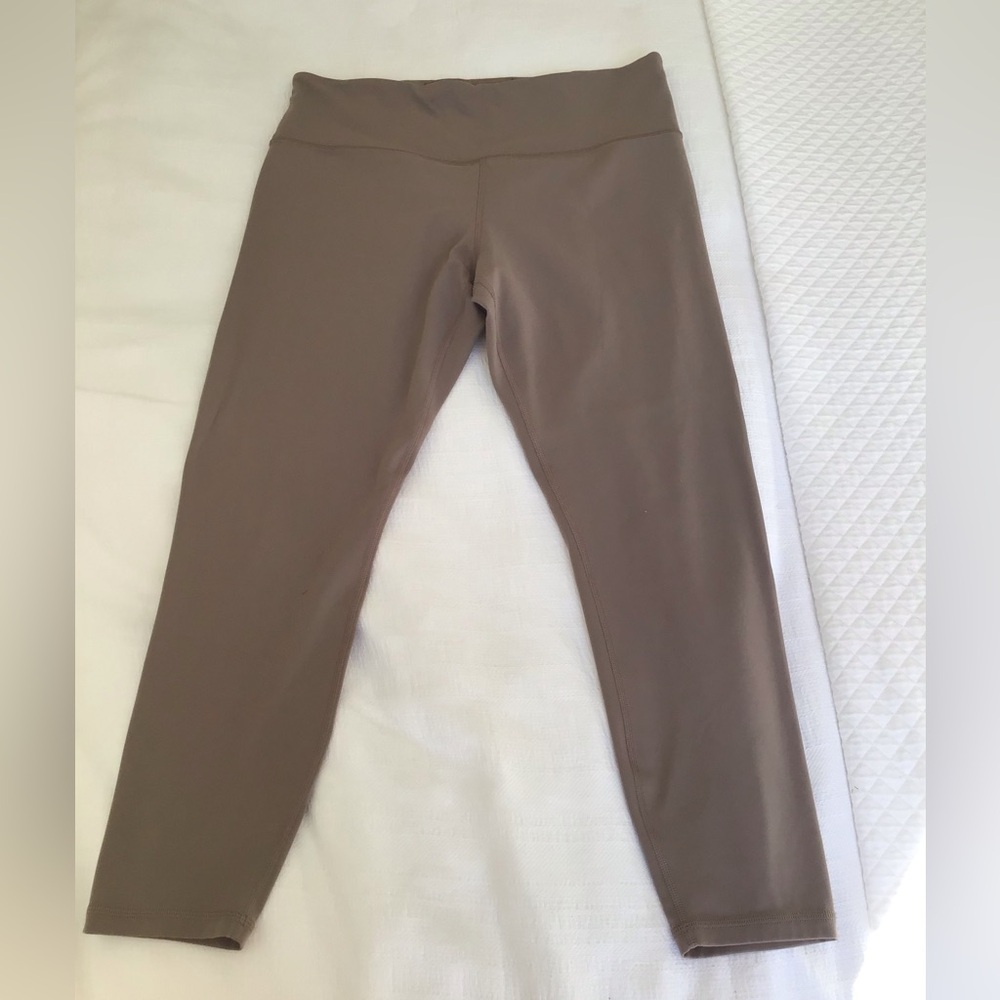 Athleta Elation Ultra High Rise 7/8 Legging Beige